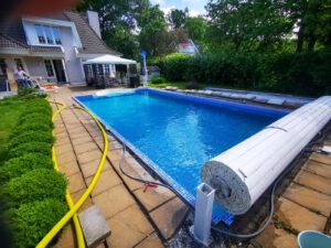 Renovera gammal pool med sliten liner och äldre poolteknik