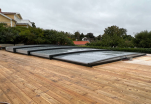 Pooltak som skyddar poolen och förlänger badsäsongen